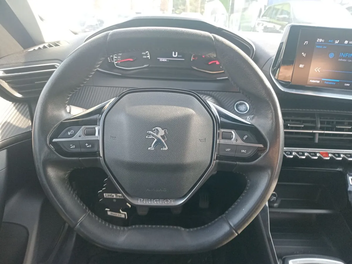 Peugeot 2008 1.2 Active Pack Puretech 130 4x2 Mt 5p año 2024
