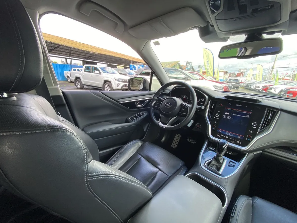 Subaru Outback 2.5i Touring Awd Cvt At 5p año 2022