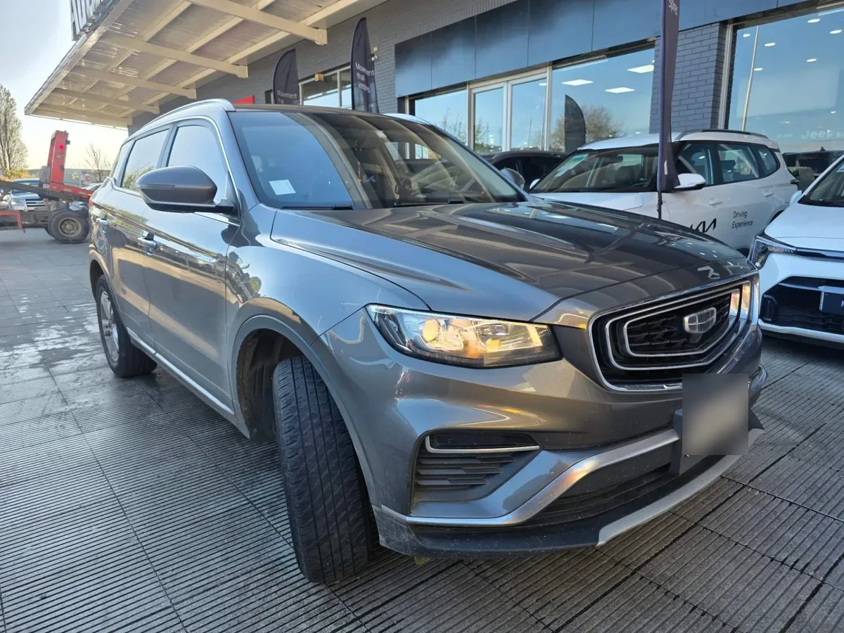 Geely Azkarra 1.5t Comfort 4x2 6at 5p año 2022