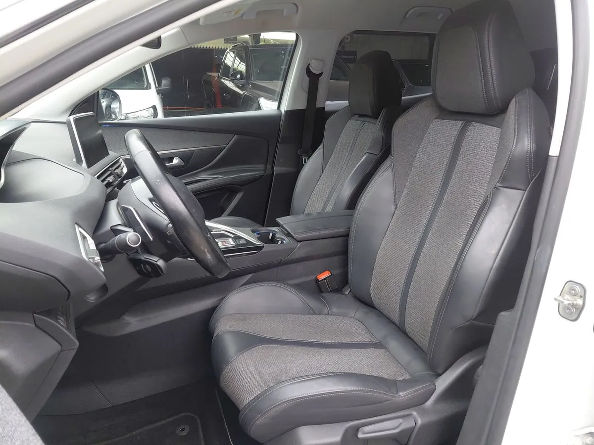 Peugeot 3008 1.6 Allure Blue-Hdi Diesel 4x2 120hp Eat6 5p año 2018