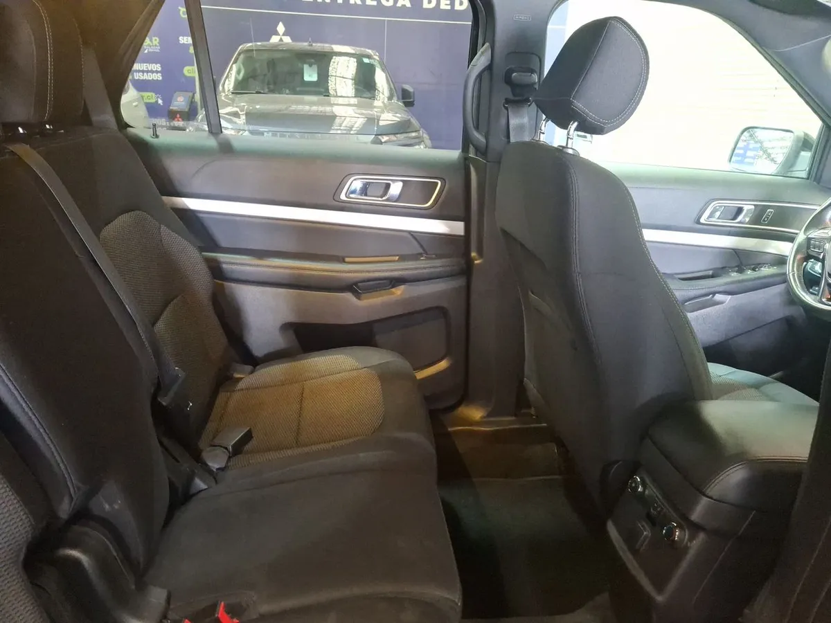 Ford Explorer 3.5 Xlt 4x2 3 Corridas At 5p año 2017