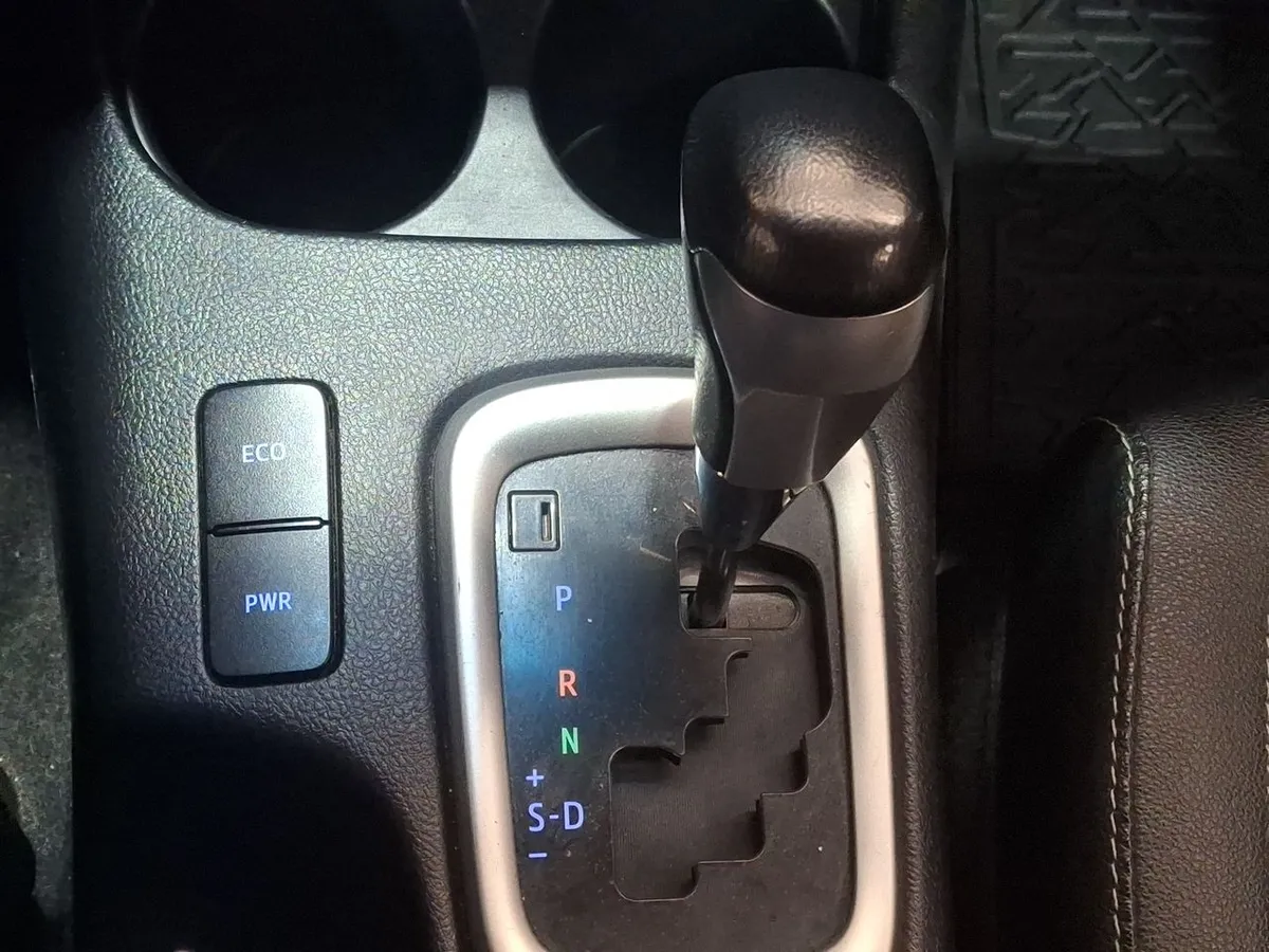 Toyota Hilux 2.8 Srv Diesel 4x4 Dob. Cab. At 4p año 2024