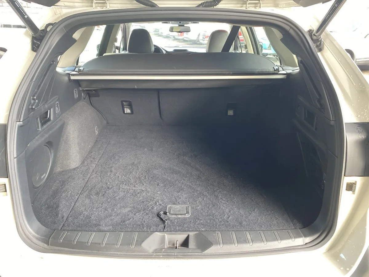 Subaru Outback 2.5i Touring Awd Cvt At 5p año 2022