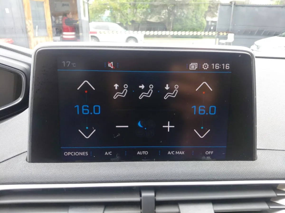 Peugeot 3008 1.6 Allure Blue-Hdi Diesel 4x2 120hp Eat6 5p año 2018