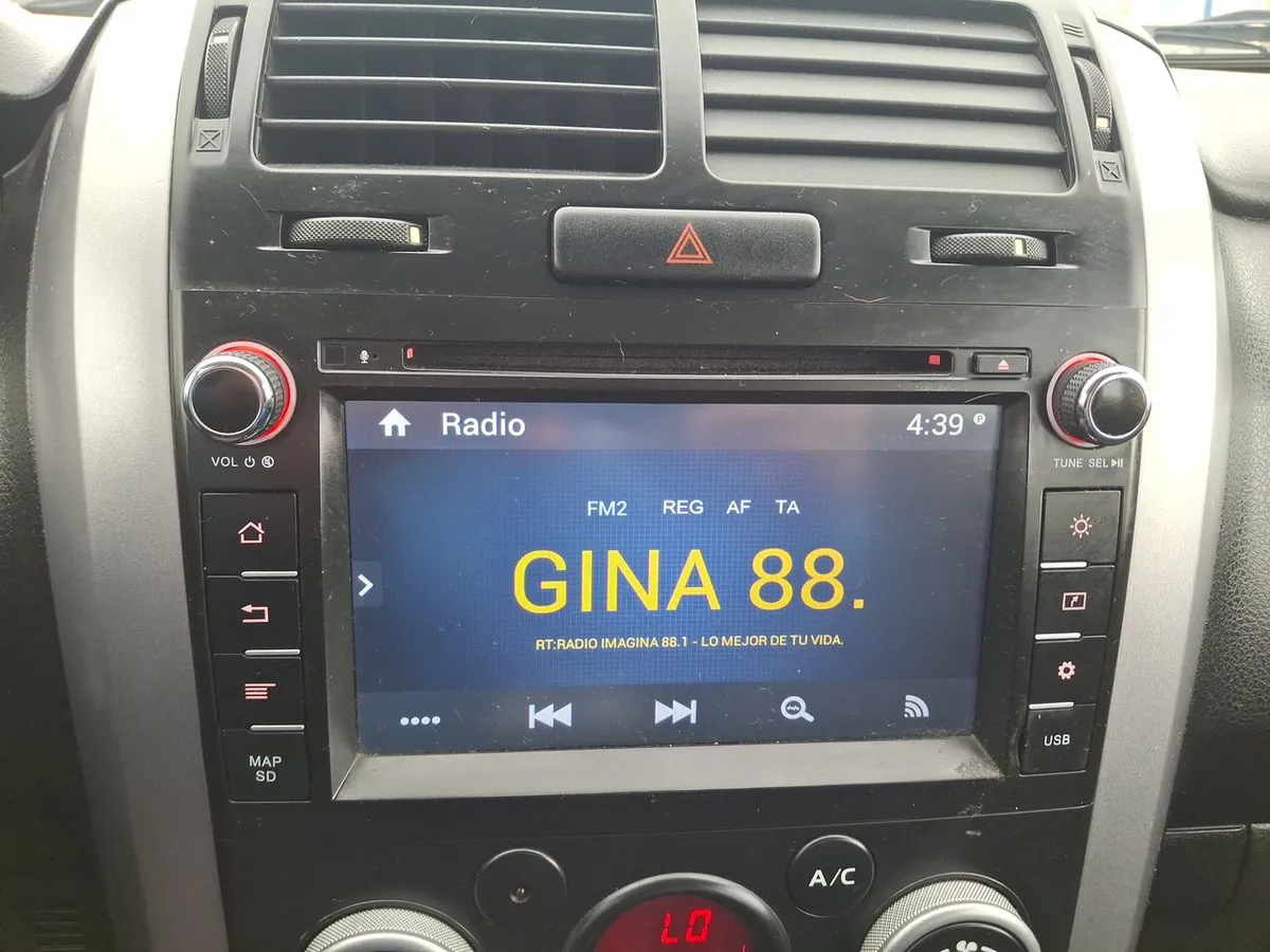 Suzuki Grand Nomade 2.4 Glx Se 2wd At 5p año 2019