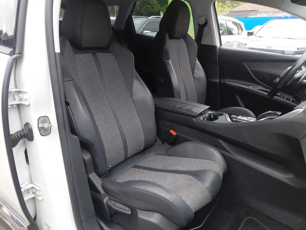 Peugeot 3008 1.6 Allure Blue-Hdi Diesel 4x2 120hp Eat6 5p año 2018