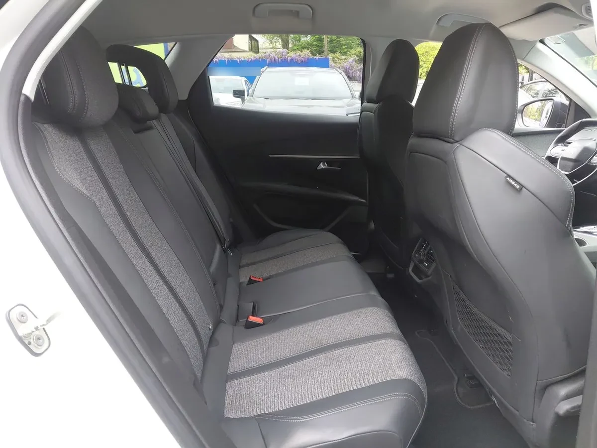 Peugeot 3008 1.6 Allure Blue-Hdi Diesel 4x2 120hp Eat6 5p año 2018