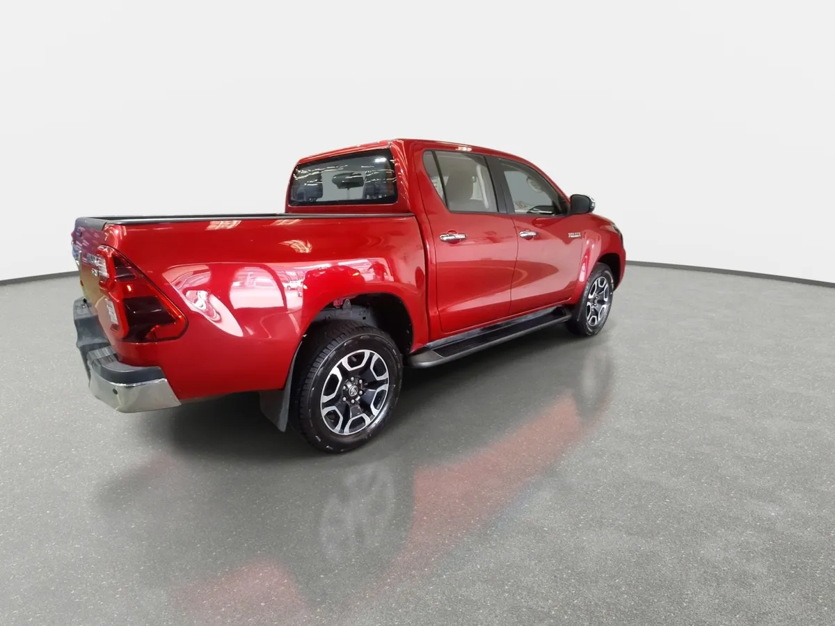 Toyota Hilux 2.8 Srv Diesel 4x4 Dob. Cab. At 4p año 2024