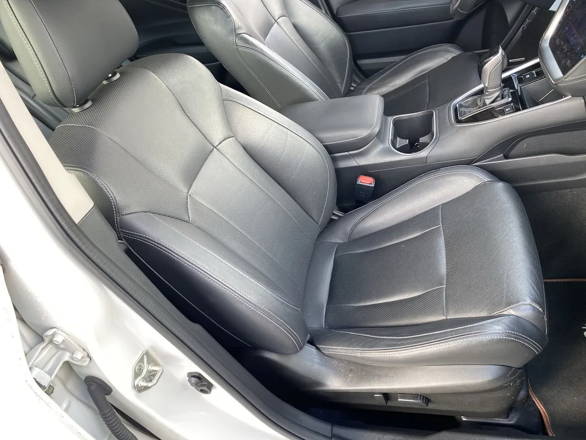Subaru Outback 2.5i Touring Awd Cvt At 5p año 2022