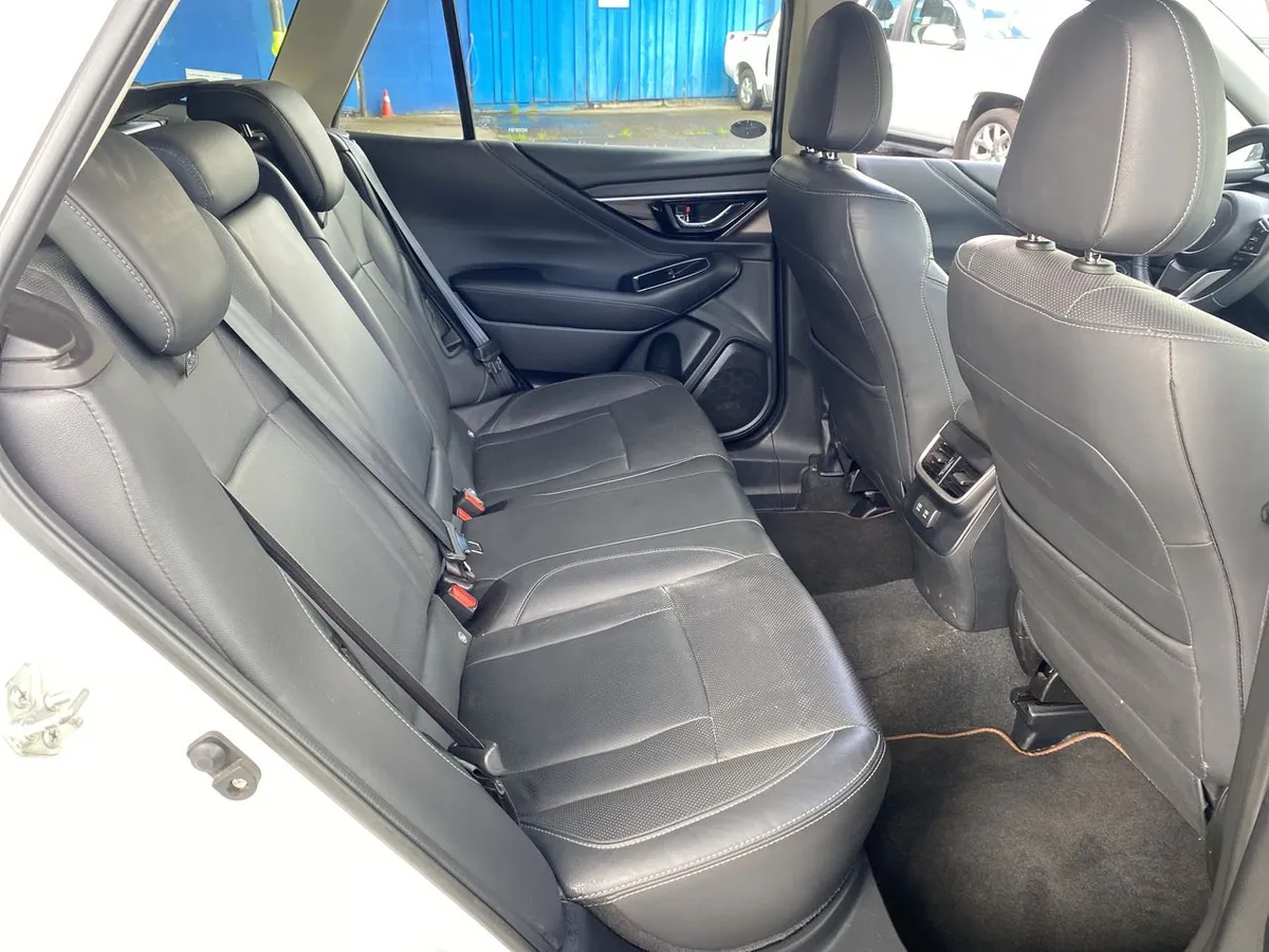 Subaru Outback 2.5i Touring Awd Cvt At 5p año 2022