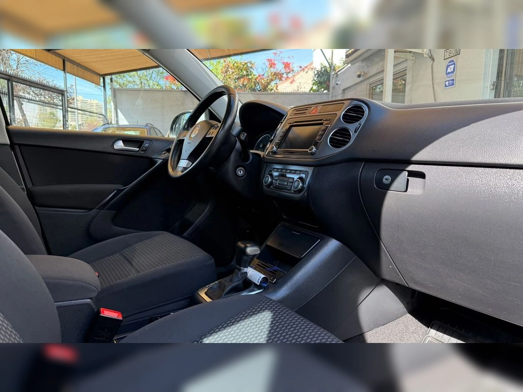 Volkswagen Tiguan 2.0 Full 4x4 At 5p año 2011