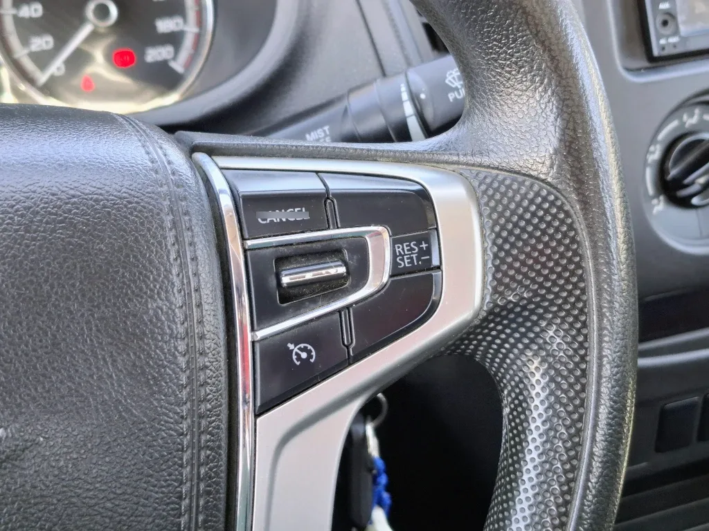 Mitsubishi L200 L200 Katana D/c 2.4 Tdi Mt Crt 4x4 año 2023