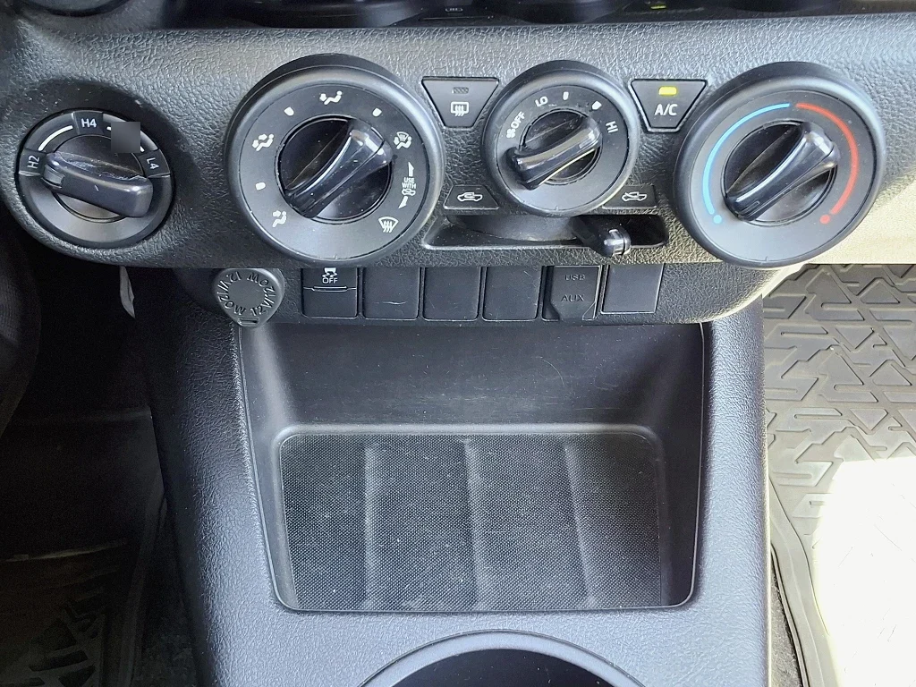 Toyota Hilux Hilux Dc 4x4 2.4 D Dx Mt año 2024