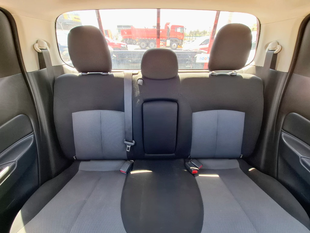 Mitsubishi L200 L200 Katana D/c 2.4 Tdi Mt Crt 4x4 año 2023