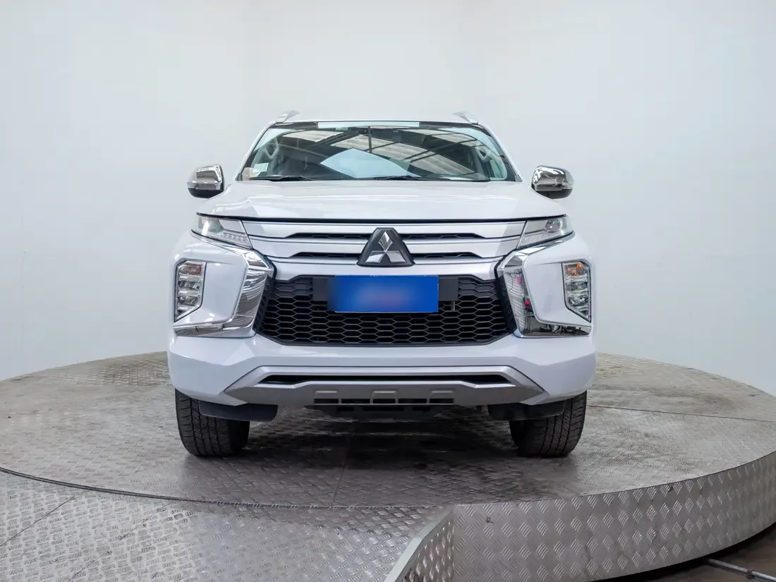 Mitsubishi Montero Sport 3.0 At 4x2 año 2024