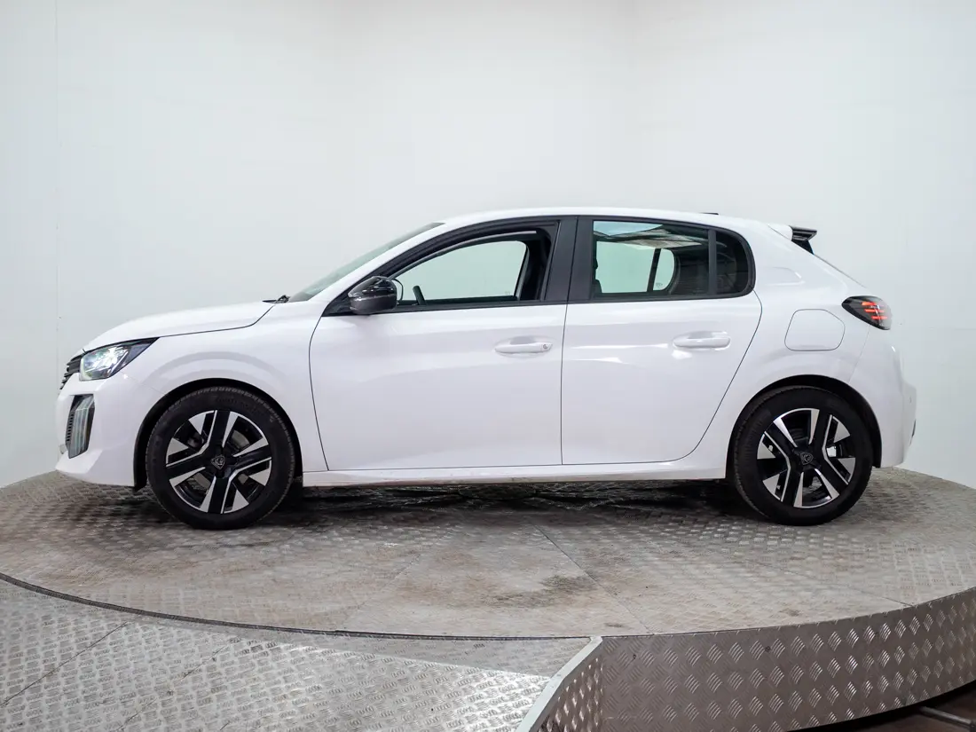 Peugeot 208 Mca Active Gasolina 100hp Mt año 2026