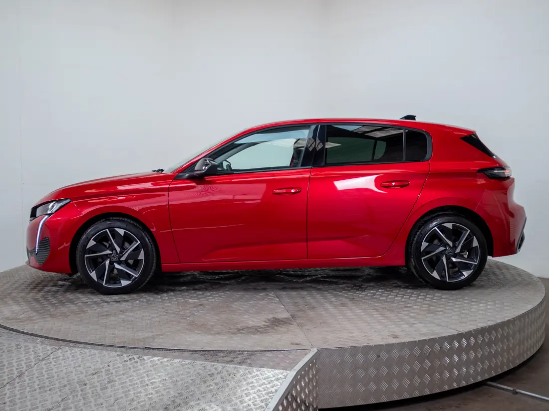 Peugeot 308 1.2 Allure Pack Puretech 130hp At año 2024