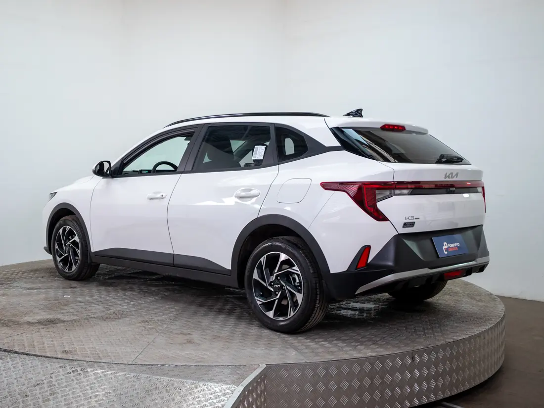 Kia K3 1.4 Cross Lx Mt año 2026