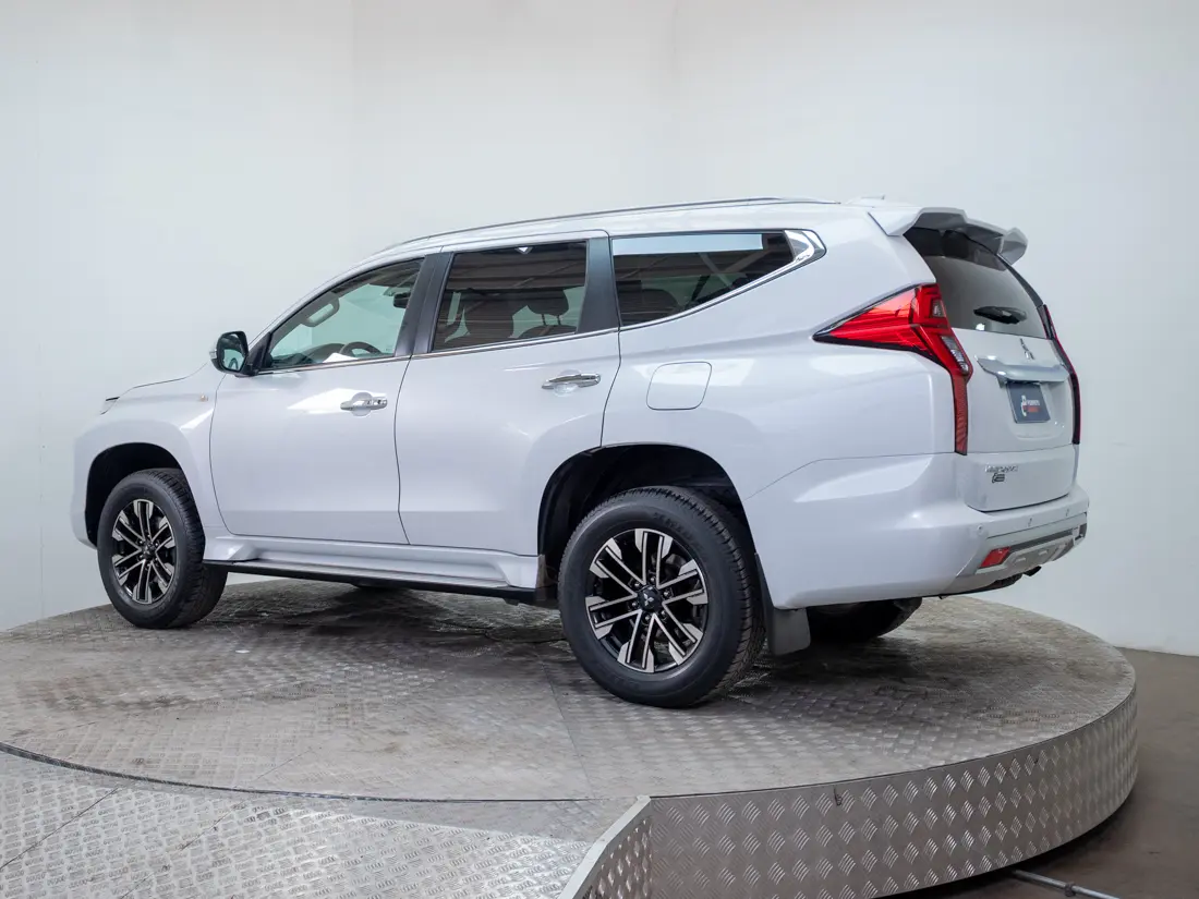 Mitsubishi Montero Sport 3.0 At 4x2 año 2024