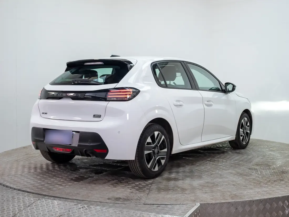 Peugeot 208 Mca Active Gasolina 100hp Mt año 2026