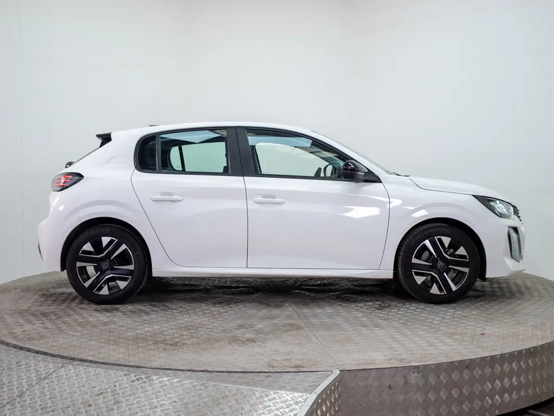 Peugeot 208 Mca Active Gasolina 100hp Mt año 2026