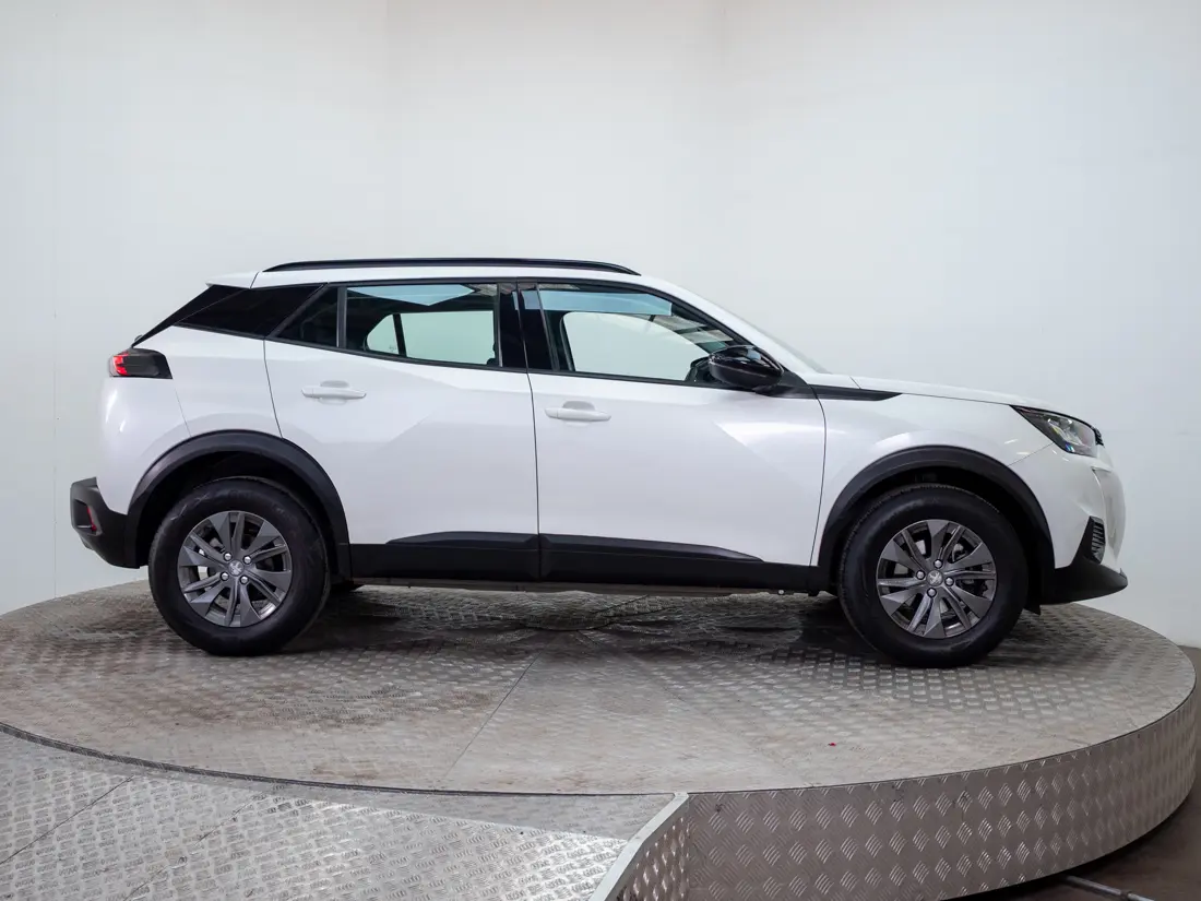 Peugeot Nuevo 2008 1.2 Active Pack Puretech 130 Mt año 2024