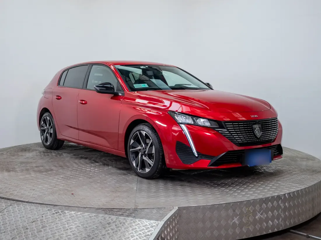 Peugeot 308 1.2 Allure Pack Puretech 130hp At año 2024