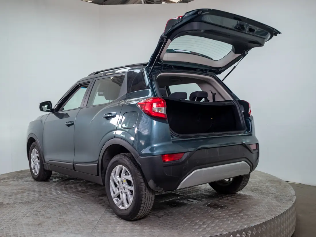 Mahindra Xuv300 1.2 Comfort Mt año 2024