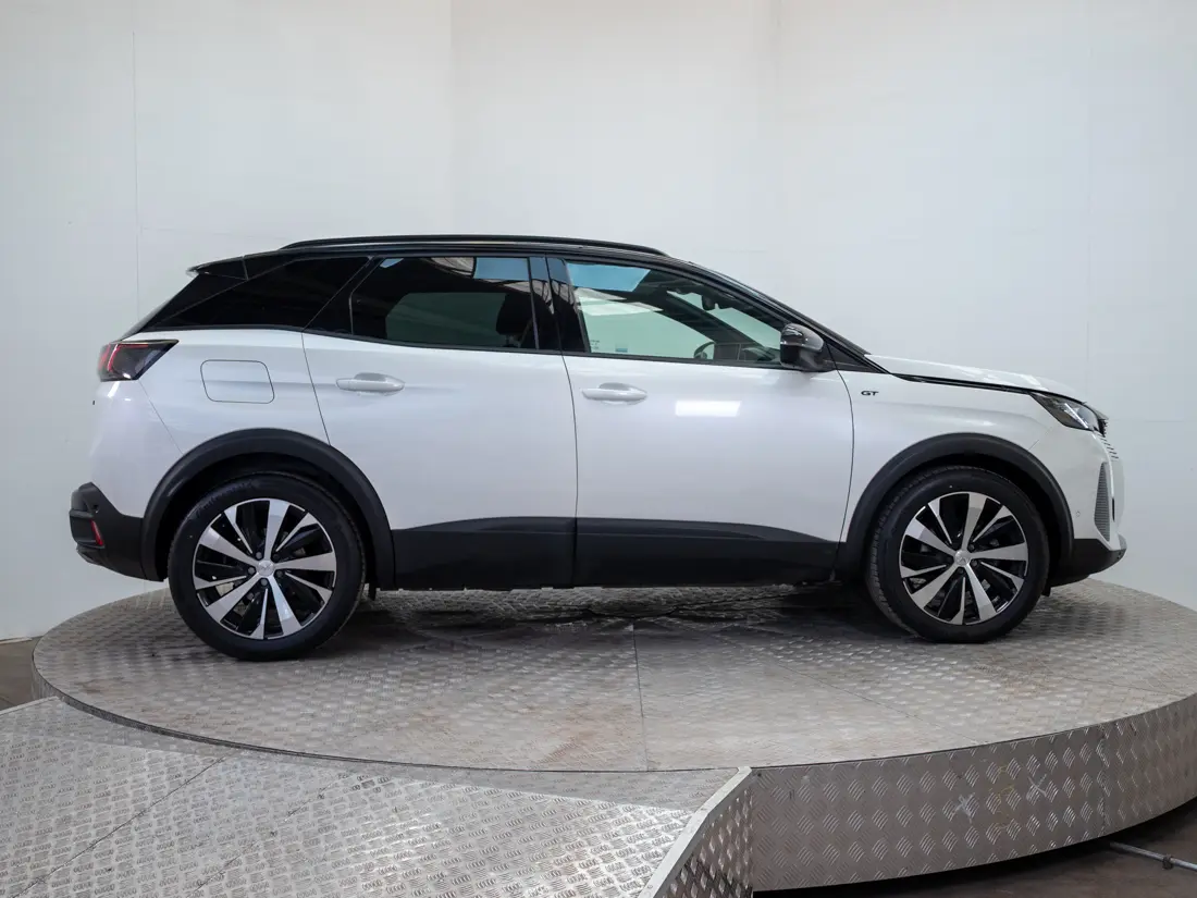 Peugeot 3008 1.6 Gt Puretech 180 At año 2024