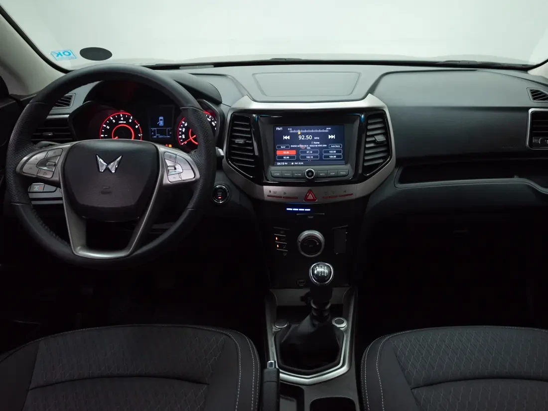 Mahindra Xuv300 1.2 Comfort Mt año 2024
