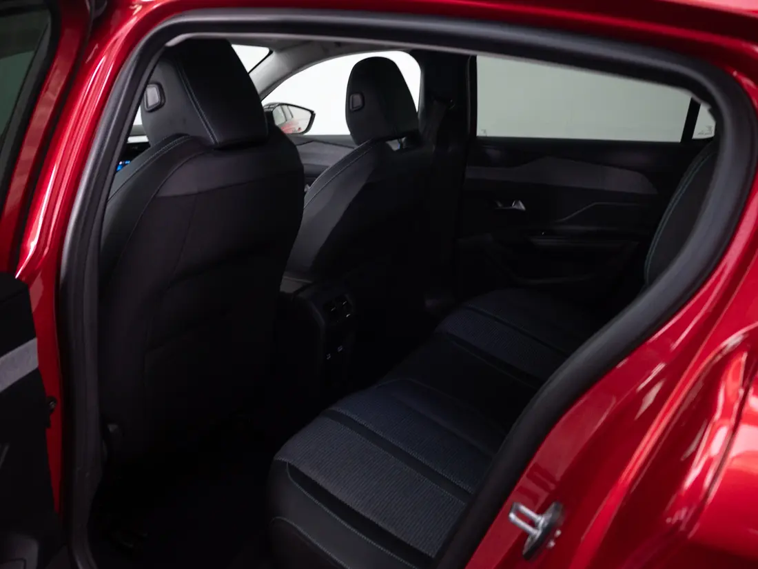 Peugeot 308 1.2 Allure Pack Puretech 130hp At año 2024