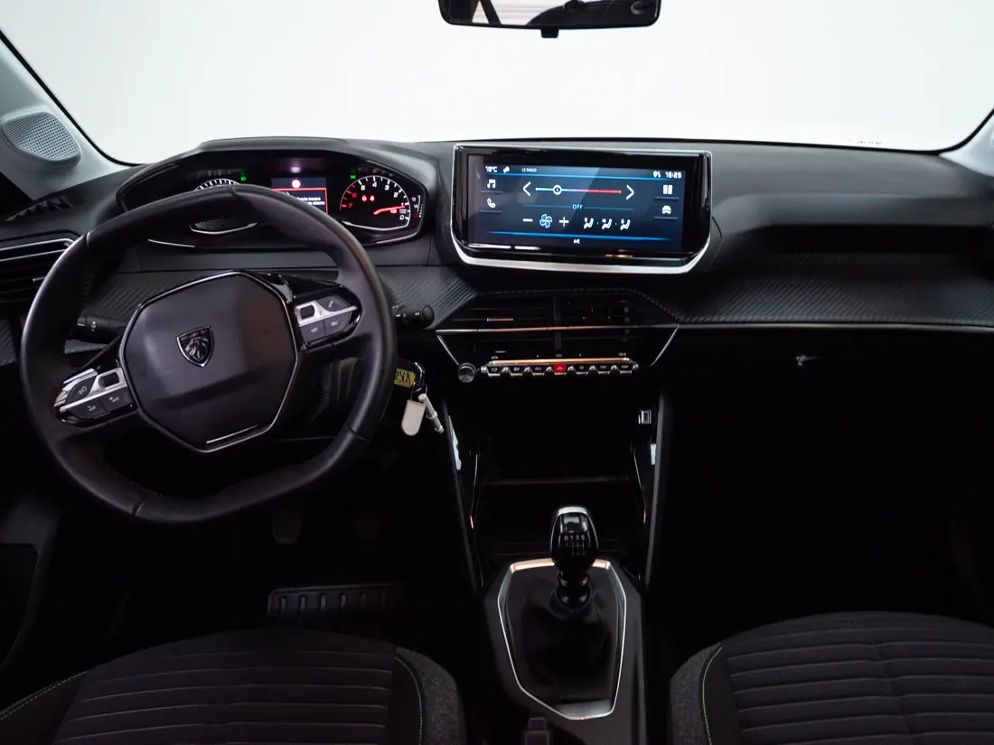 Peugeot 208 Mca Active Gasolina 100hp Mt año 2026