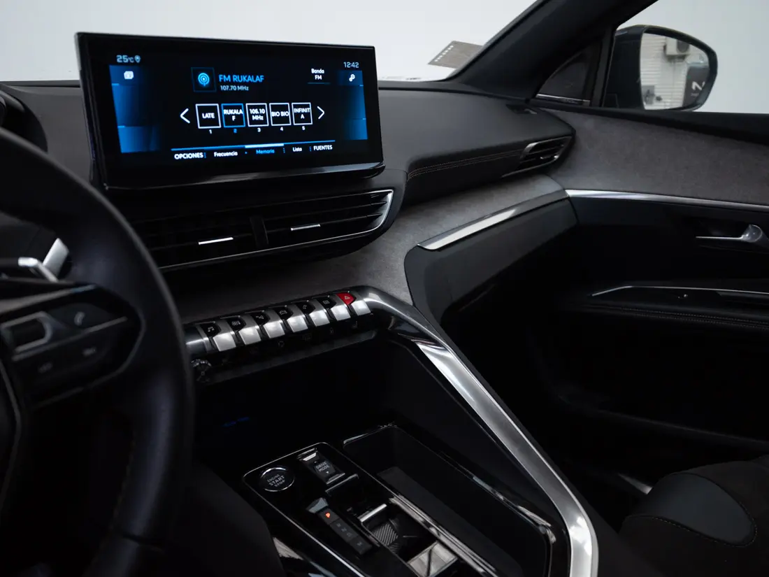 Peugeot 3008 1.6 Gt Puretech 180 At año 2024