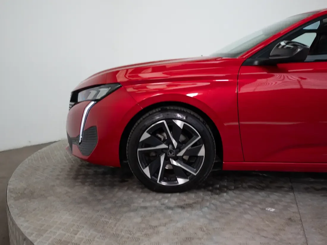 Peugeot 308 1.2 Allure Pack Puretech 130hp At año 2024