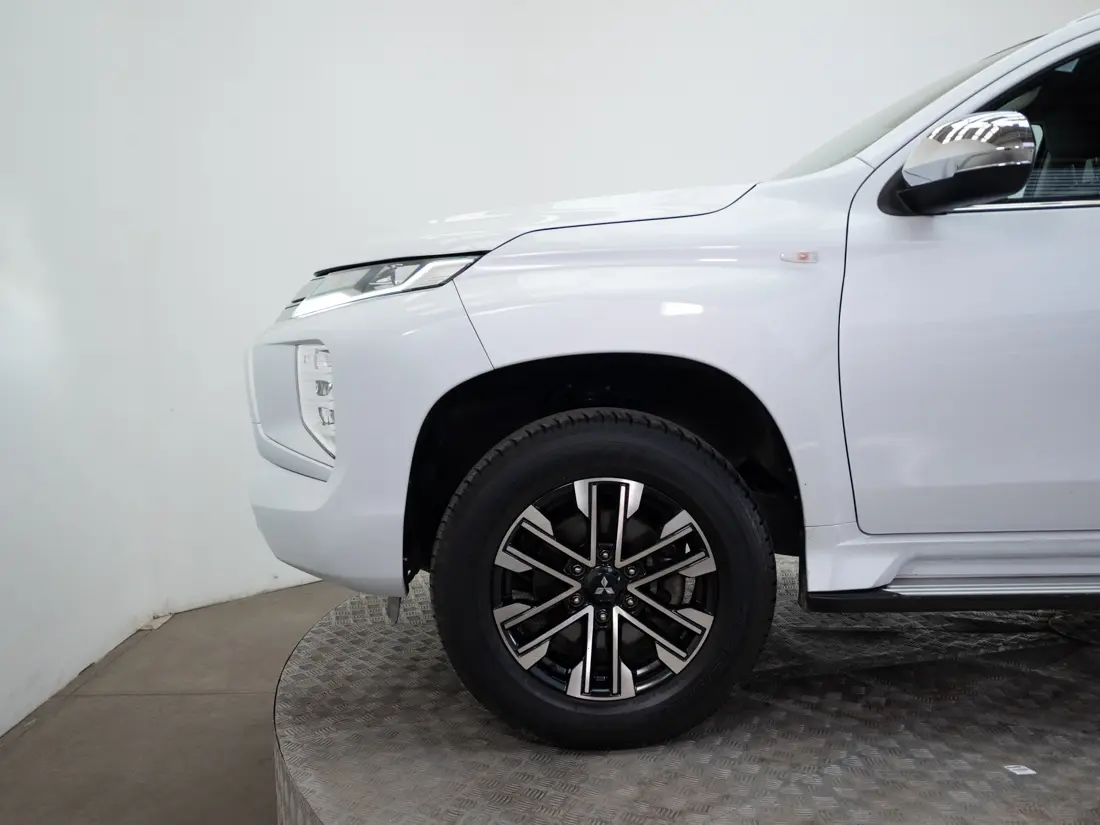 Mitsubishi Montero Sport 3.0 At 4x2 año 2024