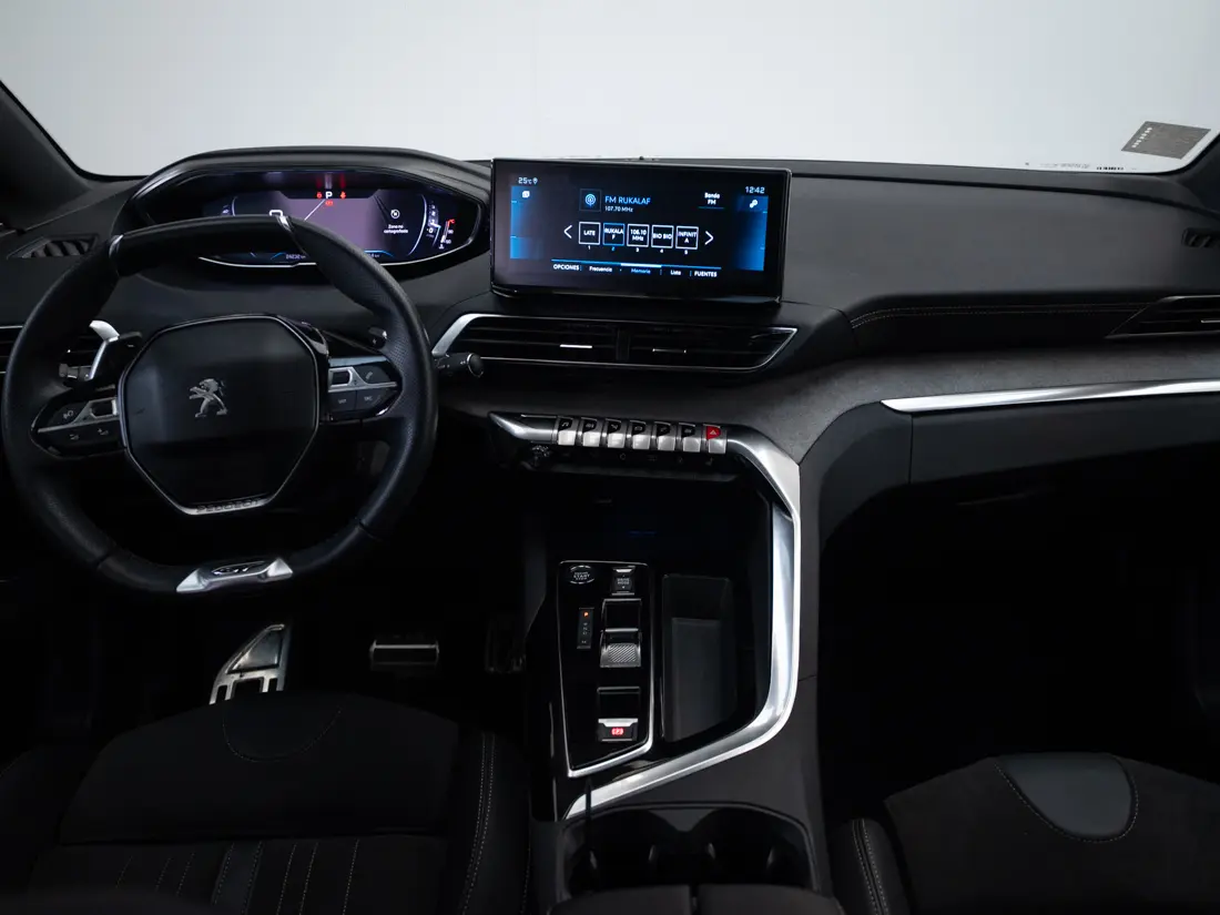 Peugeot 3008 1.6 Gt Puretech 180 At año 2024