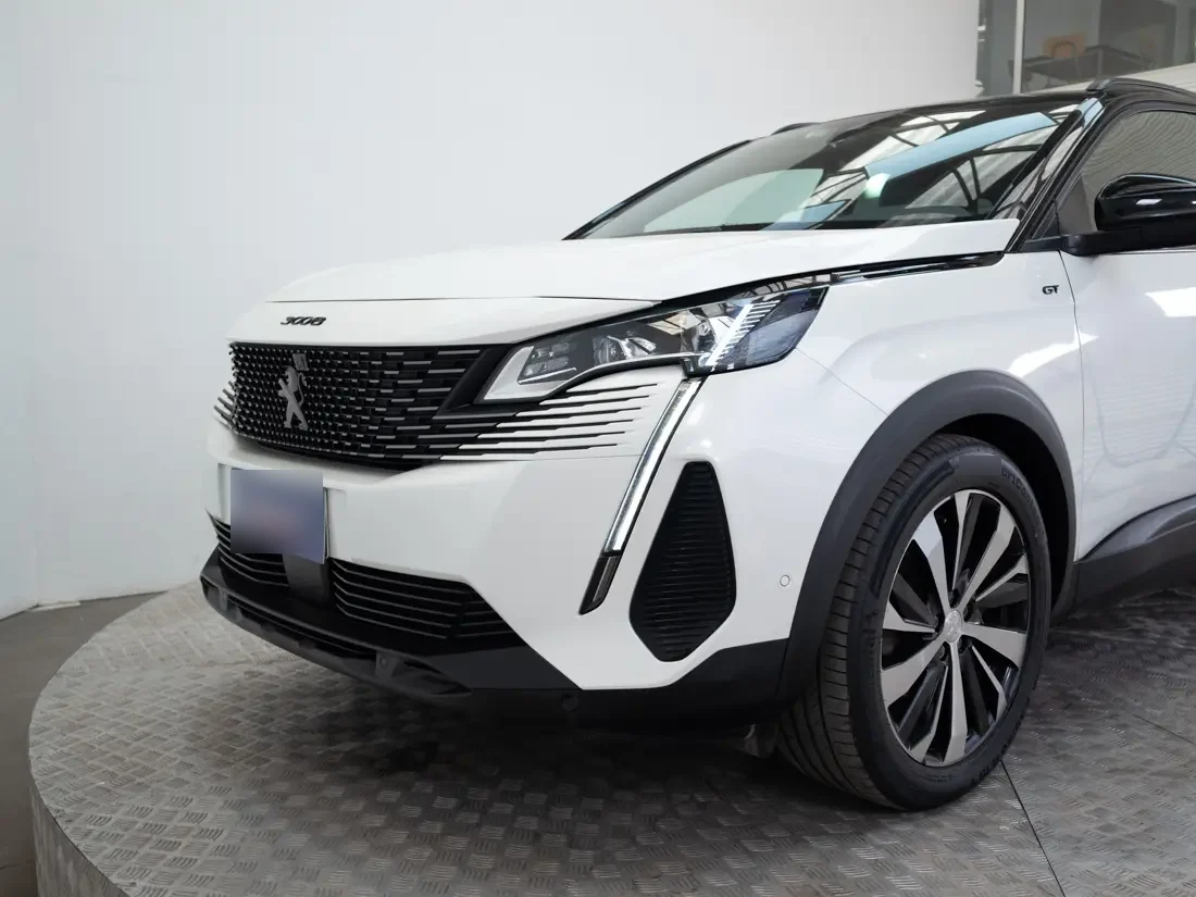 Peugeot 3008 1.6 Gt Puretech 180 At año 2024