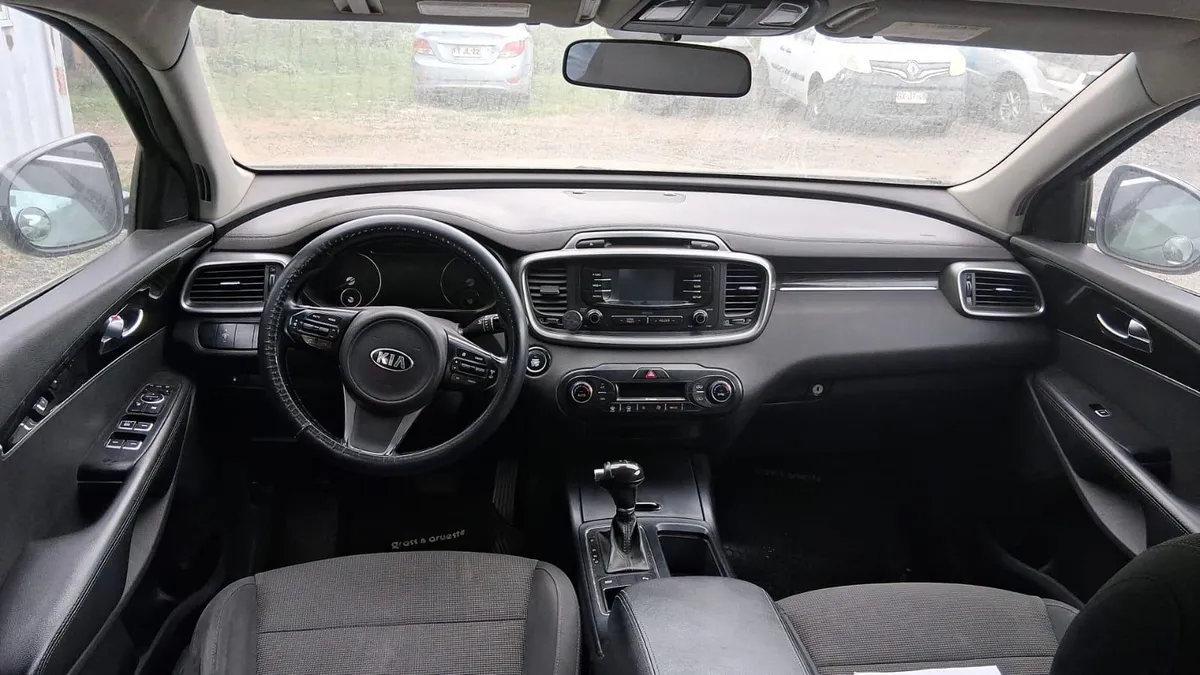 KIA MOTORS SORENTO 2.2 Ex At 4x4 Diesel año 2015
