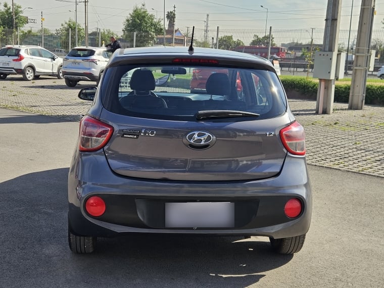 Hyundai I-10 Sdn Mt Gl 2ab Ac Pe 1.2 año 2018