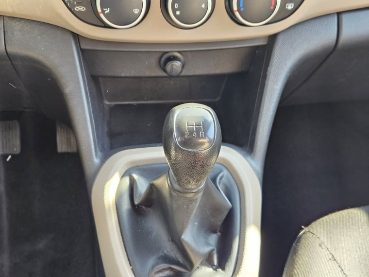 Hyundai I-10 Sdn Mt Gl 2ab Ac Pe 1.2 año 2018
