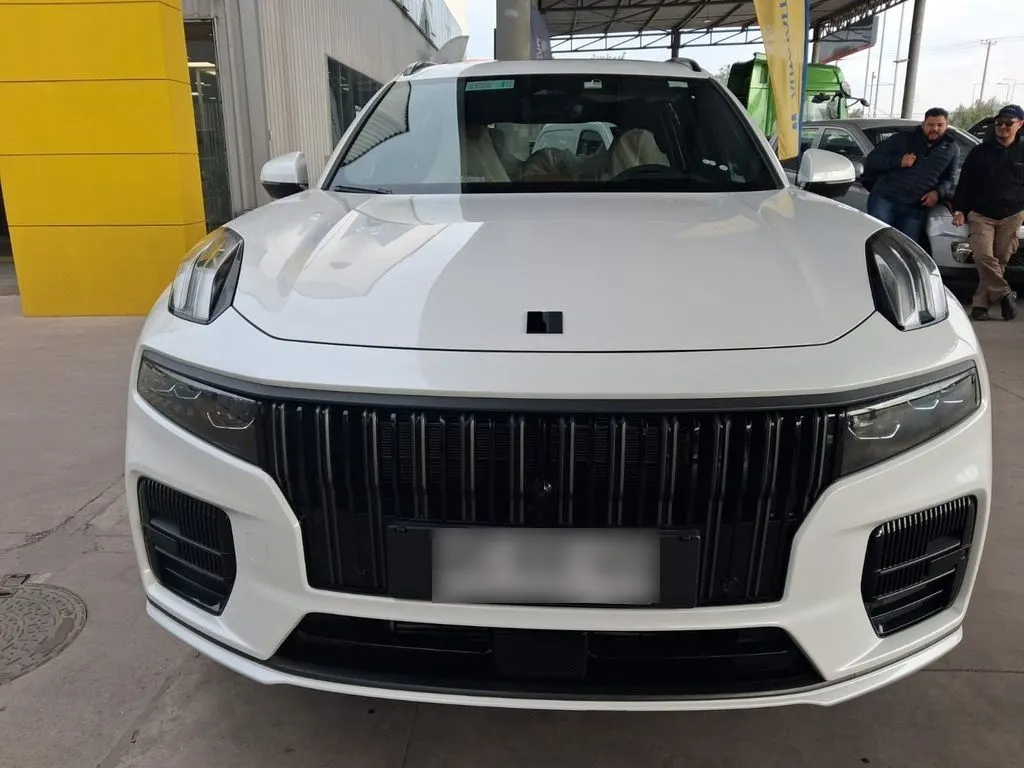 Lynk&Co 09 Halo año 2027