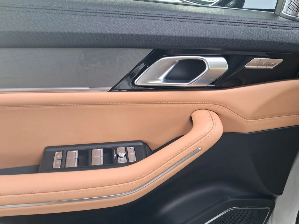 Lynk&Co 09 Halo año 2027
