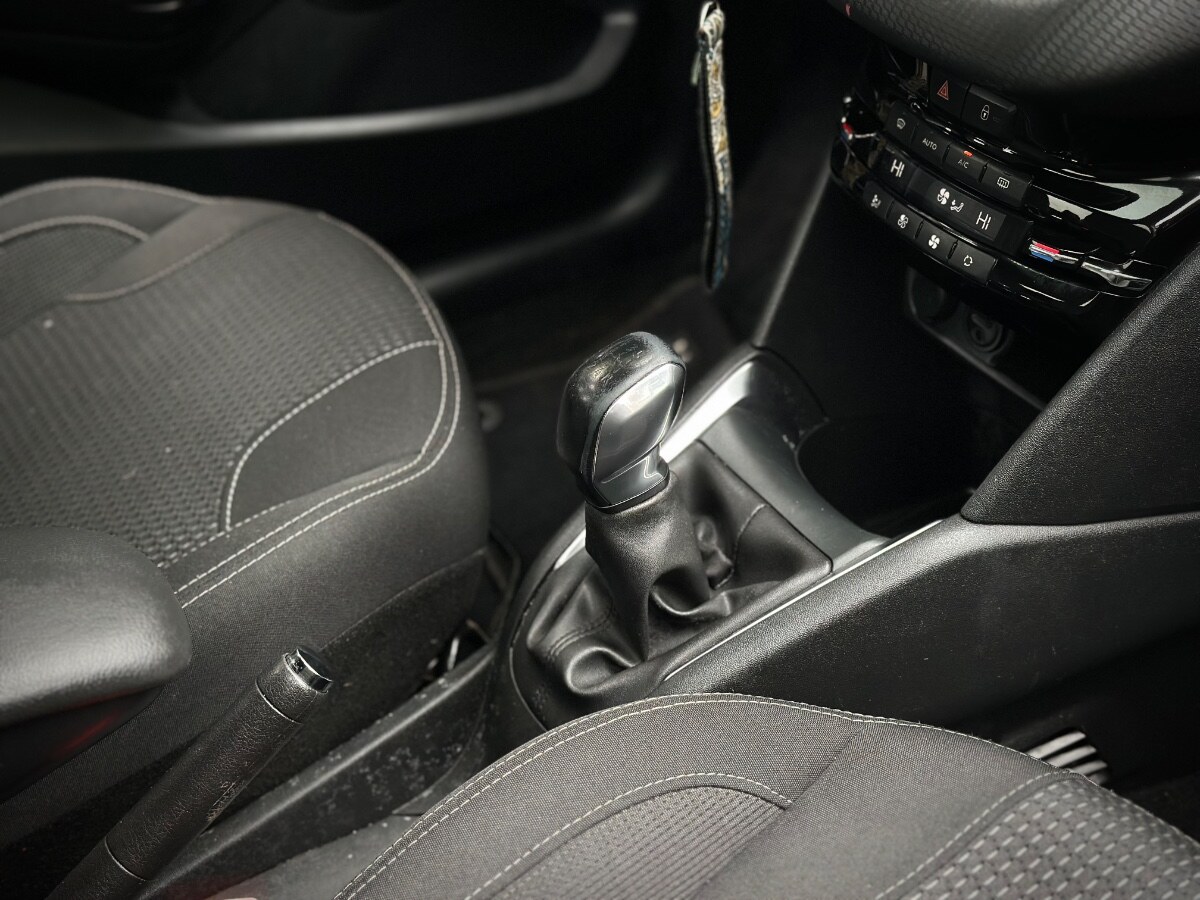Peugeot 208 Bluehdi Allure Pack año 2019