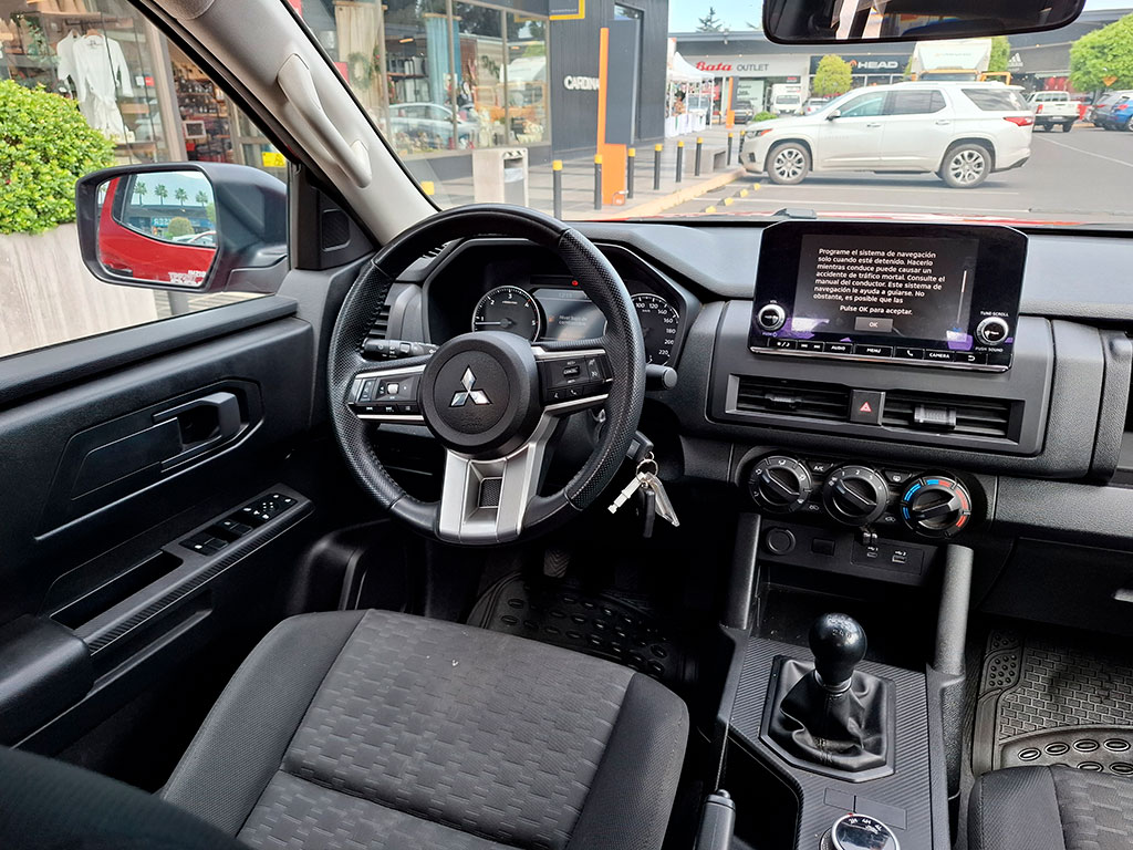 Mitsubishi L200 Katana Xrt 4x4 2.4 año 2024
