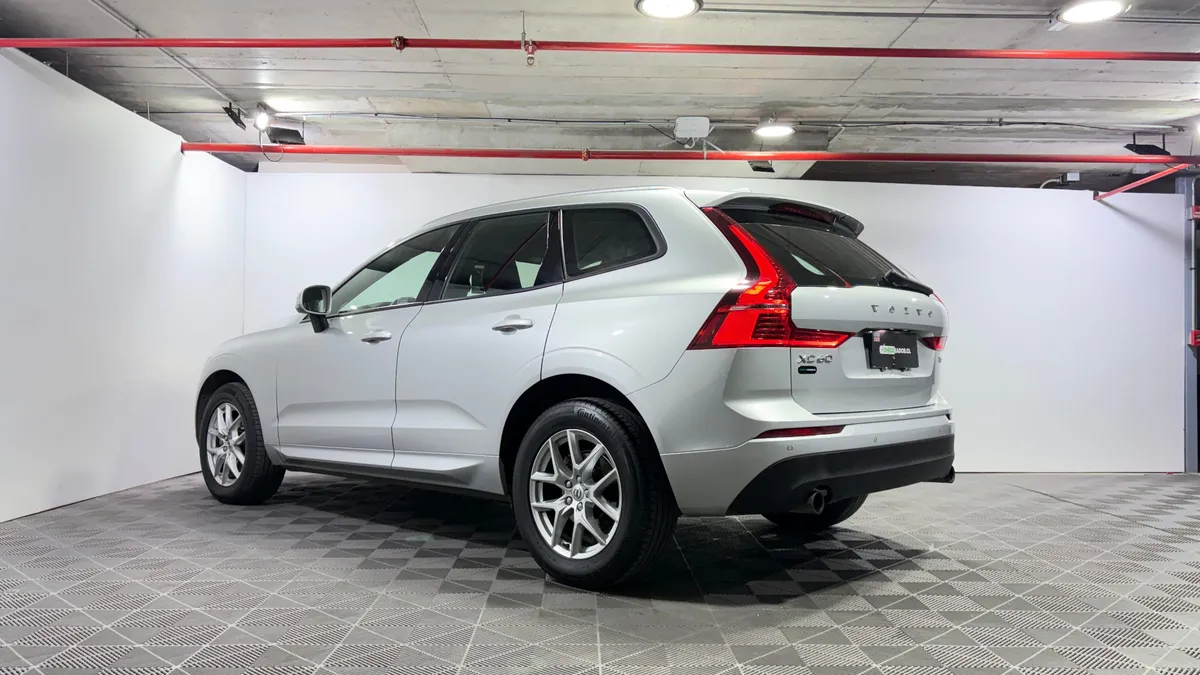 Volvo Xc60 2.0 T5 Cross Country Momentum At 4x4 año 2018