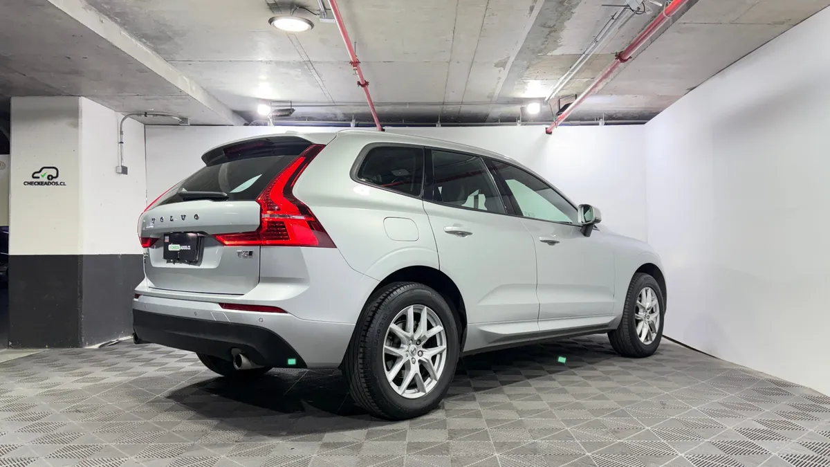 Volvo Xc60 2.0 T5 Cross Country Momentum At 4x4 año 2018