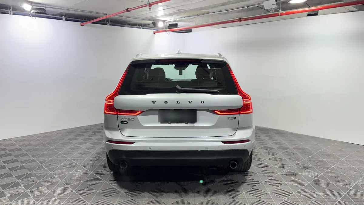 Volvo Xc60 2.0 T5 Cross Country Momentum At 4x4 año 2018