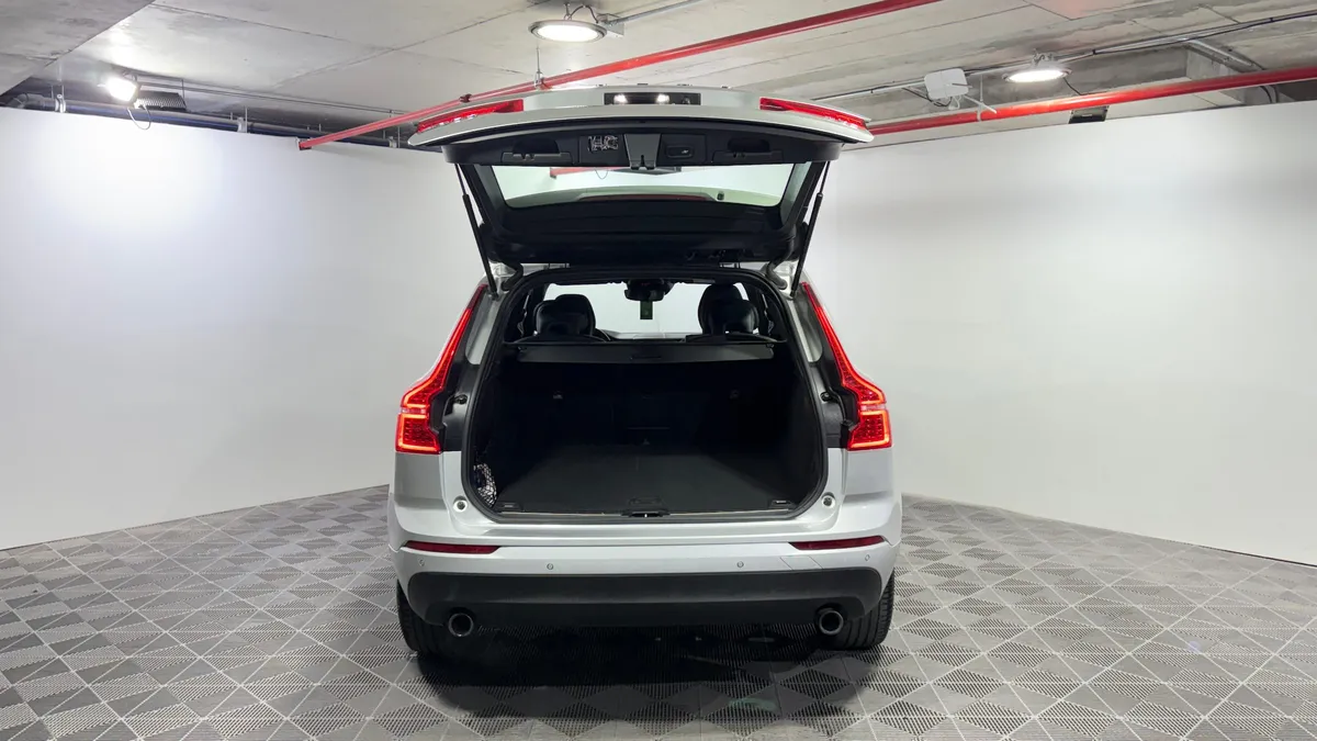 Volvo Xc60 2.0 T5 Cross Country Momentum At 4x4 año 2018