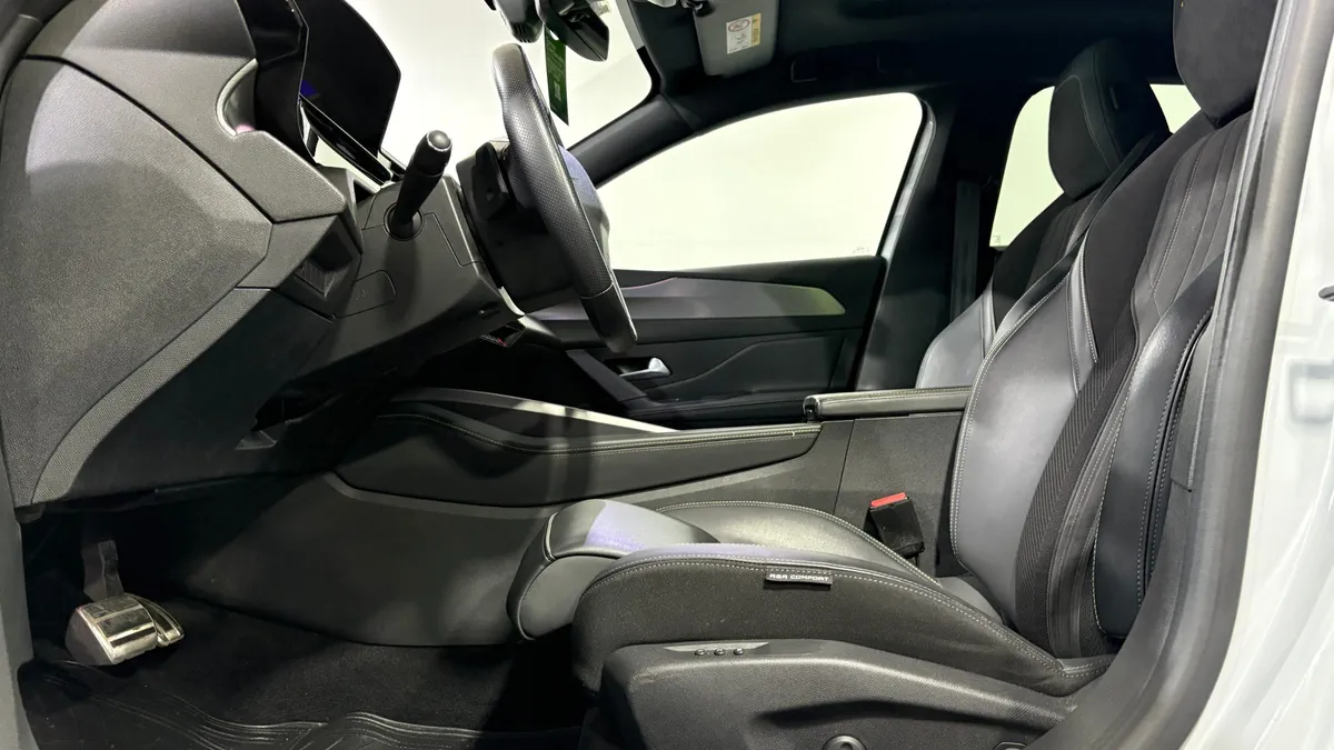 Peugeot 308 1.2 Gt Puretech 130 At año 2024