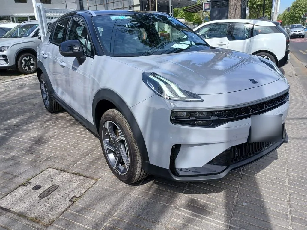 Lynk&Co 06 06 1.5t At Halo año 2027